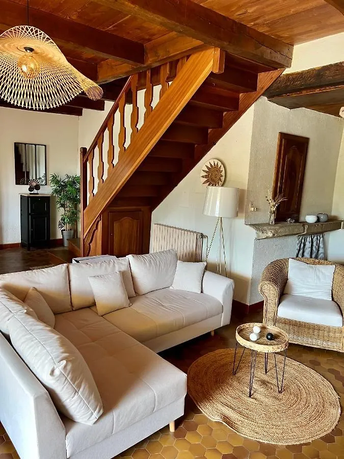 Superbe Gite A La Campagne Avec Grand Jardin Et Spa Prive Balaguier-d'Olt
